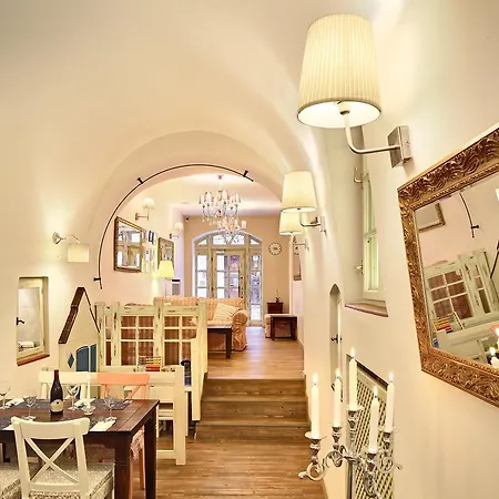 Leylaria Guest house 3*